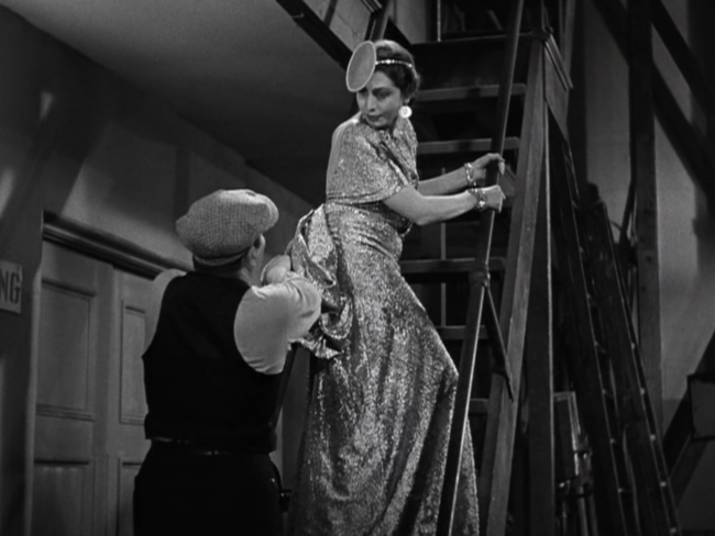 Gold Diggers of 1933 (1933) Review, with Joan Blondell, Warren