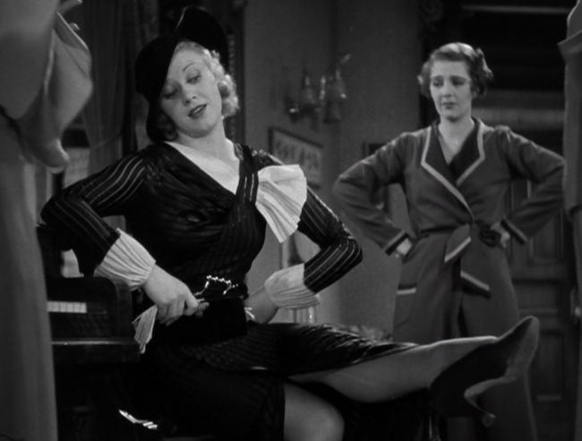 Gold Diggers of 1933 (1933) Review, with Joan Blondell, Warren William,  Ruby Keeler, Dick Powell, Guy Kibbee, and Aline MacMahon –