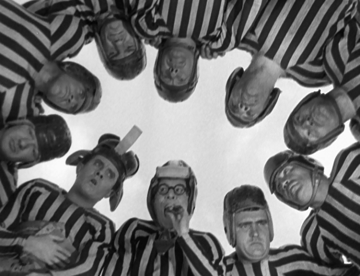 Hold Em Jail (1933)