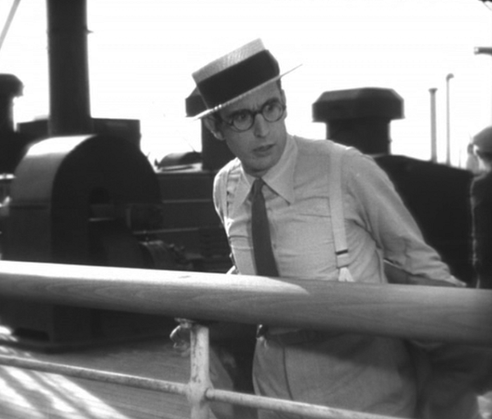 Unfortunately, ladies, Harold Lloyd does not remove his clothes during the duration of the film. 